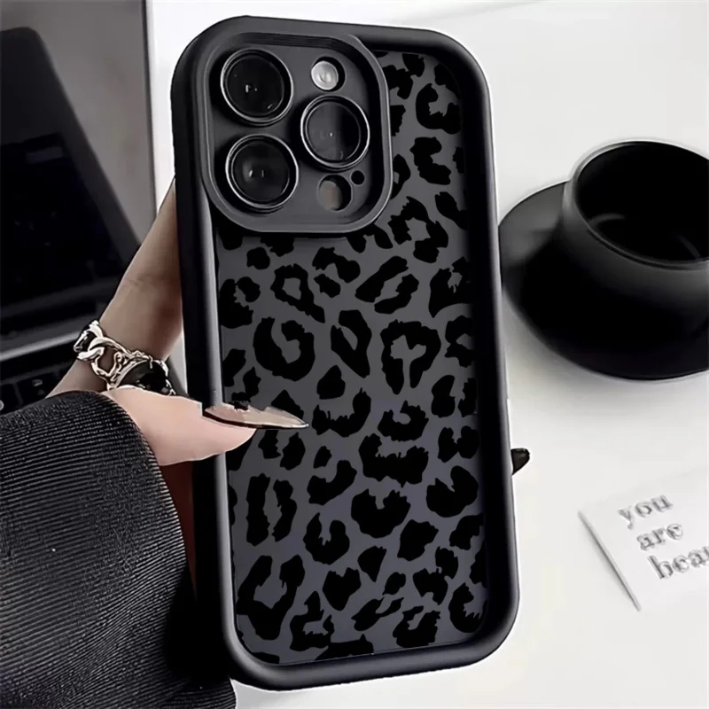 Phone Cases Dior - Schwarze Handyhülle aus Silikon mit Leopardenmuster